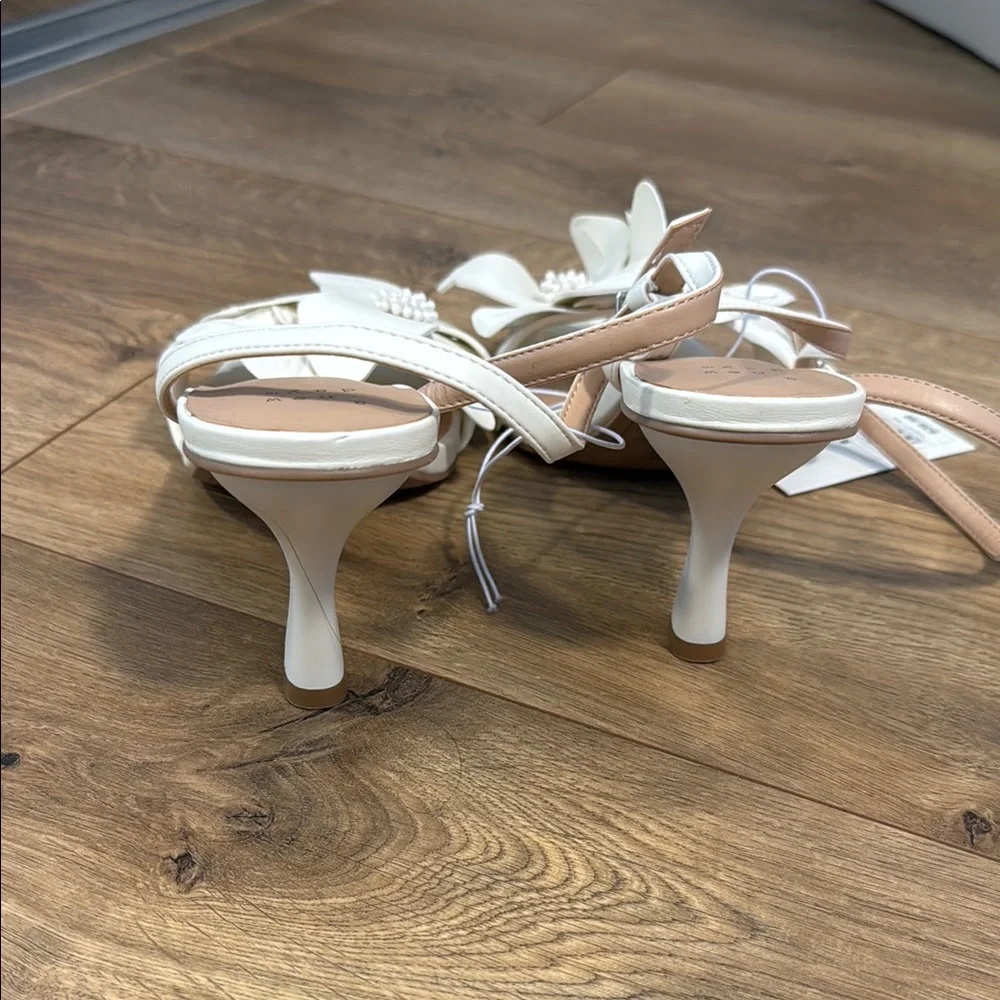 A New Day White Floral Sandals - Picture 2 of 2